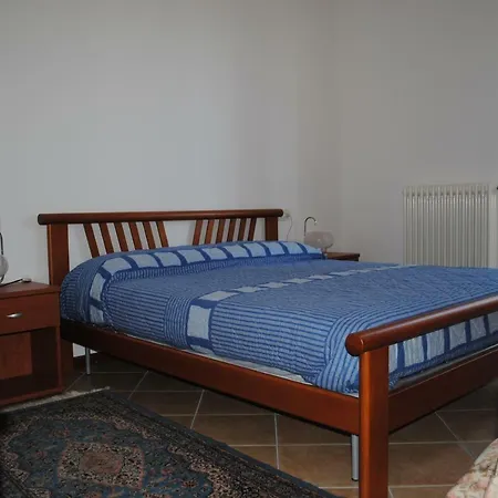 Cinque Case Apartment Gera Lario